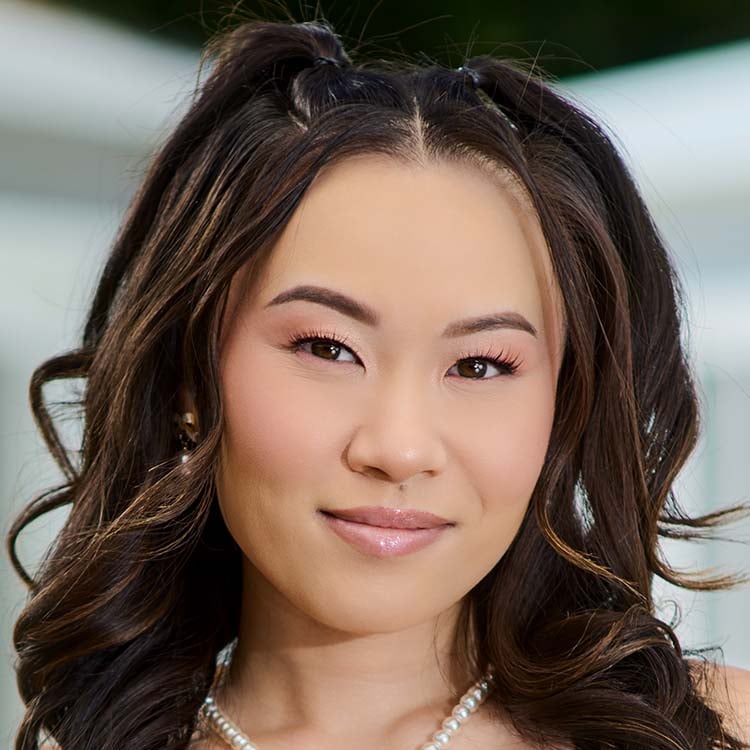 Kimmy Kimm`s VR Porn Games