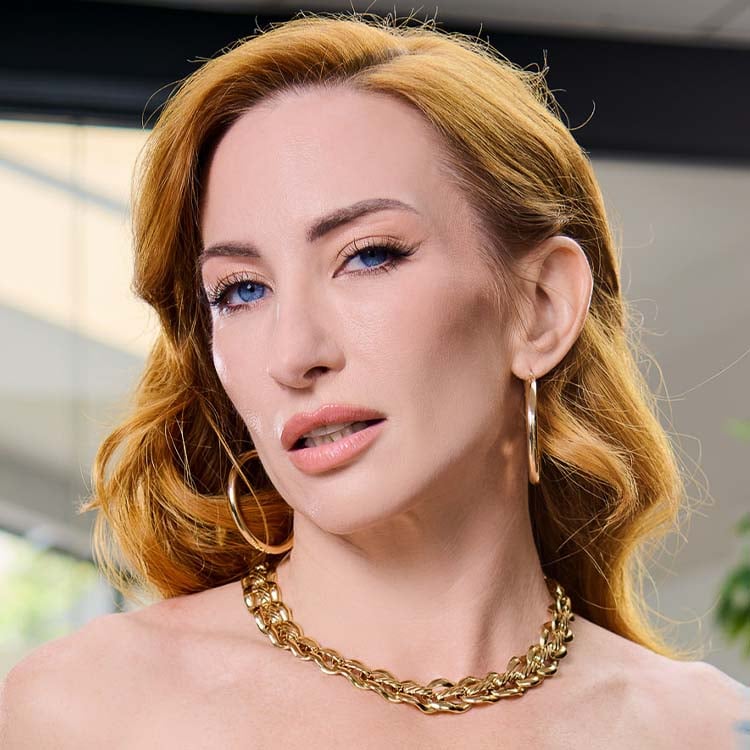 Sophia Locke`s VR Porn Games